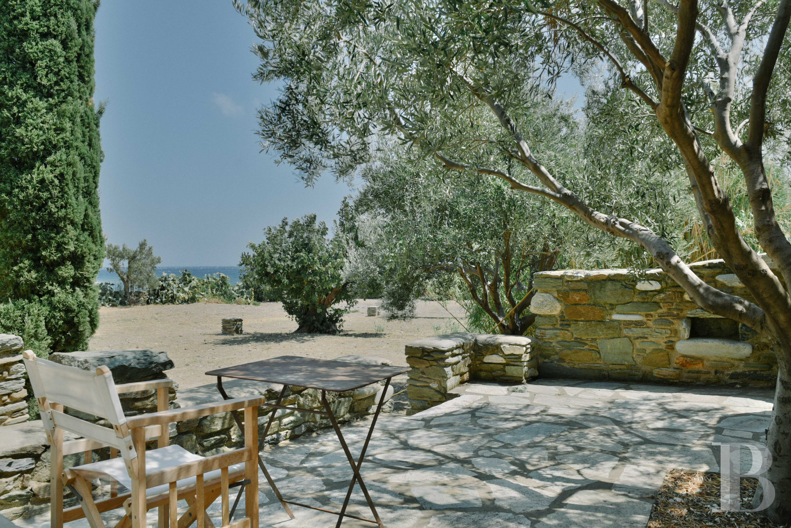Three former sheepfolds united by a beautiful spirit by the sea in Tinos, the Cyclades - photo  n°29